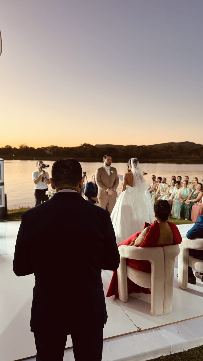 Gerlilton Aguiar em celebração de casamento — foto 1