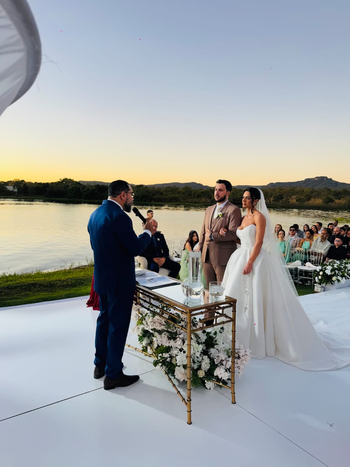 Gerlilton Aguiar em celebração de casamento — foto 7