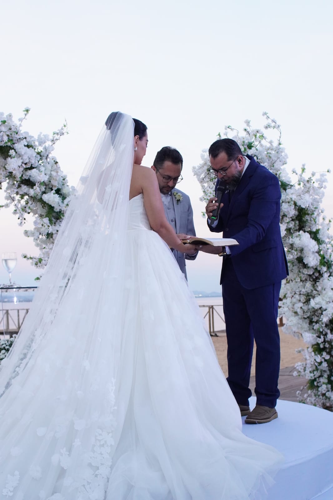 Gerlilton Aguiar em celebração de casamento — foto 10