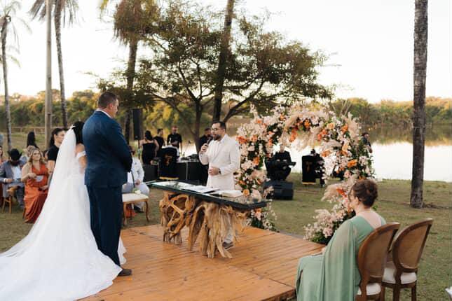 Gerlilton Aguiar em celebração de casamento — foto 12
